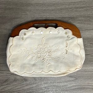 Vintage Linen Handmade Handbag Purse White Wooden Handle With Flower Embroidery